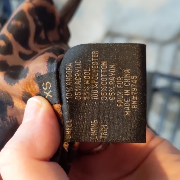 Brown jacket with faux fur collar - Picture 4 of 7